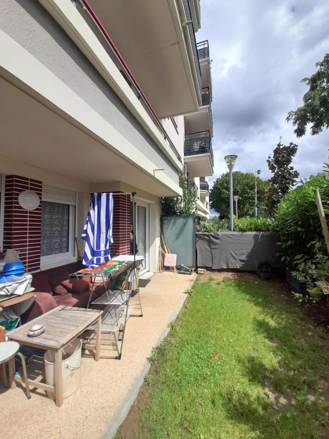 1 Chambres Pour 2 Personnes Avec 2 Salles De Bains Communes Chez L'Habitant Lognes Exterior foto